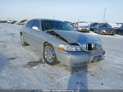 LINCOLN TOWN CAR 2003