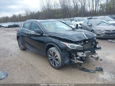 INFINITI QX30 2017