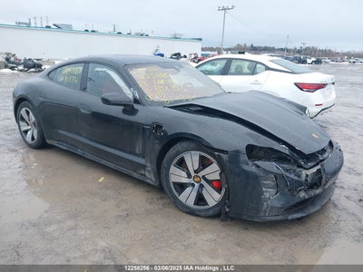 PORSCHE TAYCAN 2023