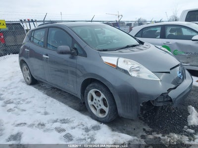 NISSAN LEAF 2015