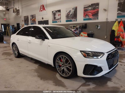 AUDI A4 2022