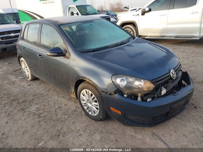 VOLKSWAGEN GOLF 2010