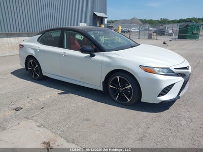 TOYOTA CAMRY 2020