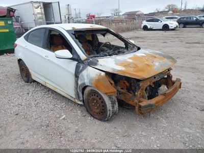 HYUNDAI ACCENT 2012
