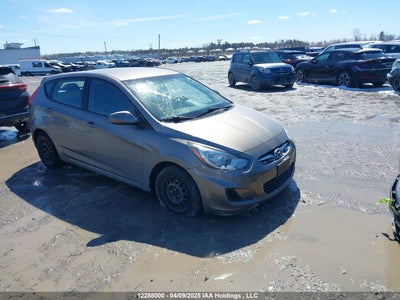 HYUNDAI ACCENT 2012