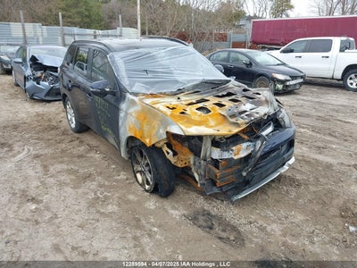 MITSUBISHI OUTLANDER 2015