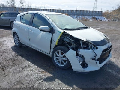 TOYOTA PRIUS 2015