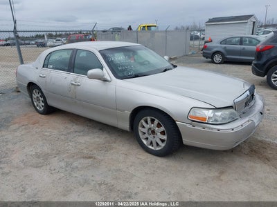 LINCOLN TOWN CAR 2008