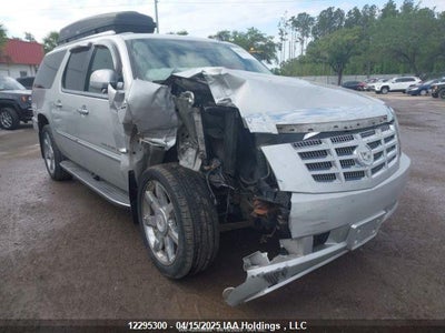 CADILLAC ESCALADE ESV 2011