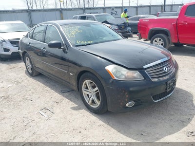 INFINITI M35 2010
