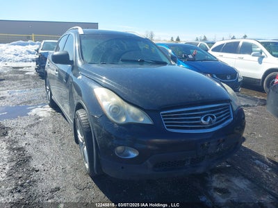 INFINITI JOURNEY 2012
