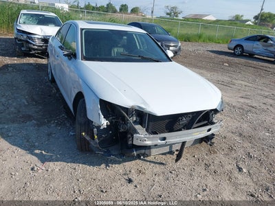 AUDI A4 2019
