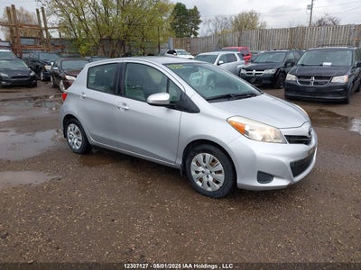 TOYOTA YARIS 2012