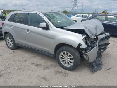 MITSUBISHI RVR 2015