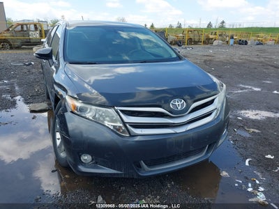 TOYOTA VENZA 2015