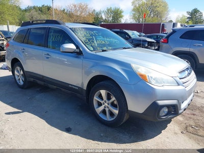 SUBARU OUTBACK 2013