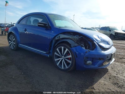 VOLKSWAGEN BEETLE 2014