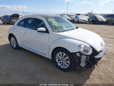 VOLKSWAGEN BEETLE 2013