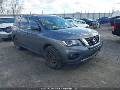 NISSAN PATHFINDER 2017