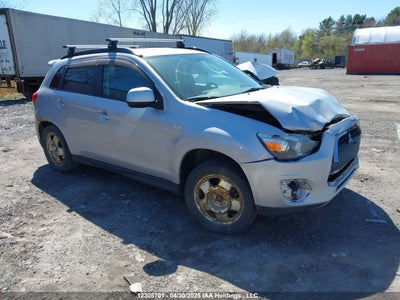 MITSUBISHI RVR 2015
