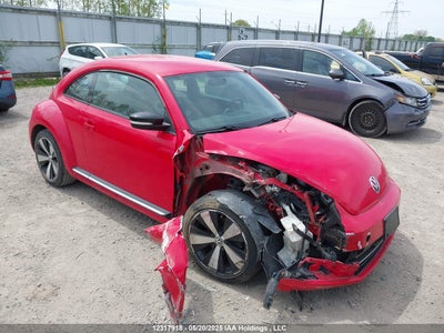 VOLKSWAGEN BEETLE 2012