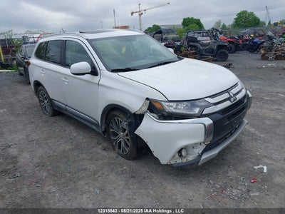 MITSUBISHI OUTLANDER 2016