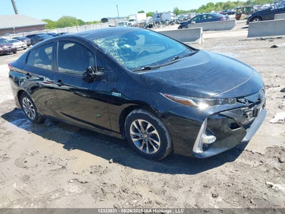 TOYOTA PRIUS PRIME 2021