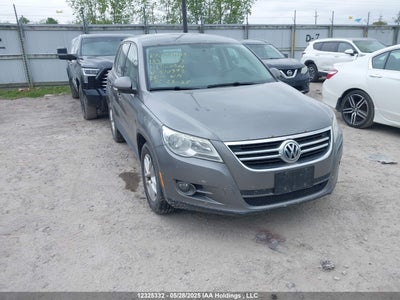 VOLKSWAGEN TIGUAN 2011