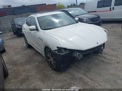 MASERATI LEVANTE 2017