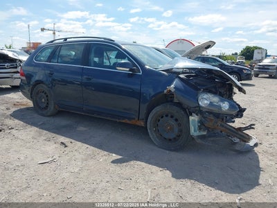 VOLKSWAGEN GOLF 2010