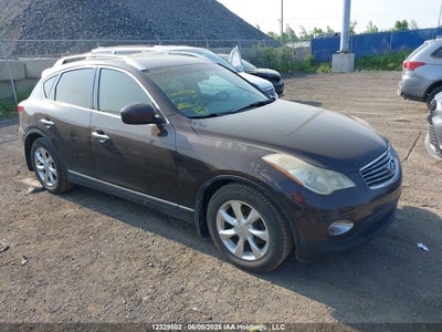 INFINITI JOURNEY 2010