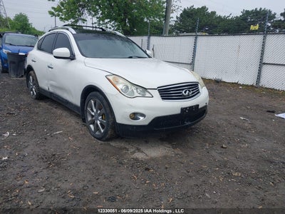 INFINITI JOURNEY 2010