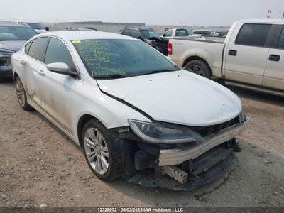 CHRYSLER 200 2015