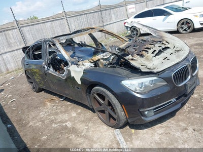 BMW 750 2013