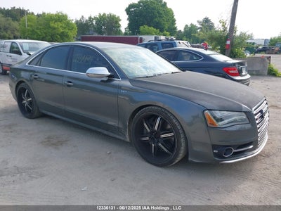 AUDI S8 2014