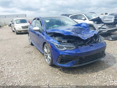 VOLKSWAGEN GOLF R 2024