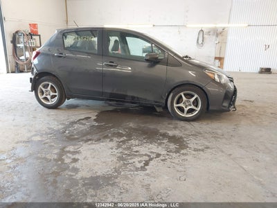 TOYOTA YARIS 2015