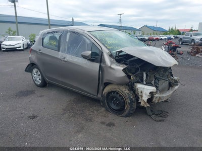TOYOTA YARIS 2015