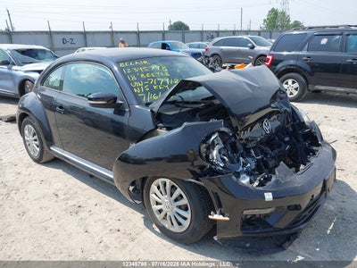 VOLKSWAGEN BEETLE 2018