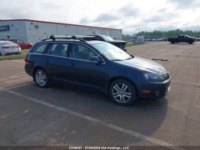 VOLKSWAGEN GOLF 2010
