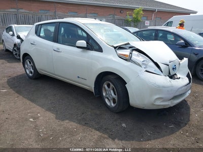 NISSAN LEAF 2015