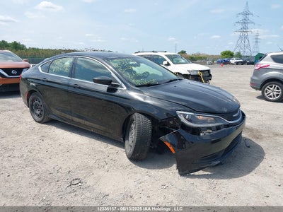 CHRYSLER 200 2015