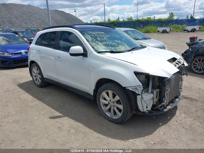 MITSUBISHI RVR 2013
