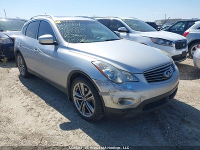 INFINITI JOURNEY 2011