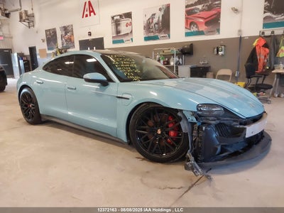 PORSCHE TAYCAN 2022
