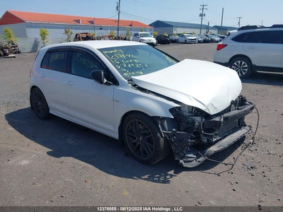 VOLKSWAGEN GOLF R 2016