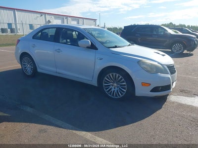 SUZUKI KIZASHI 2013