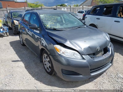 TOYOTA MATRIX 2012