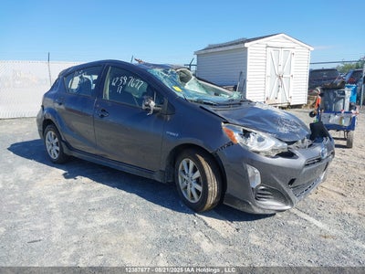 TOYOTA PRIUS C 2017