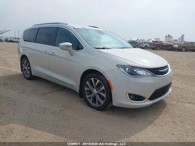 CHRYSLER PACIFICA 2017